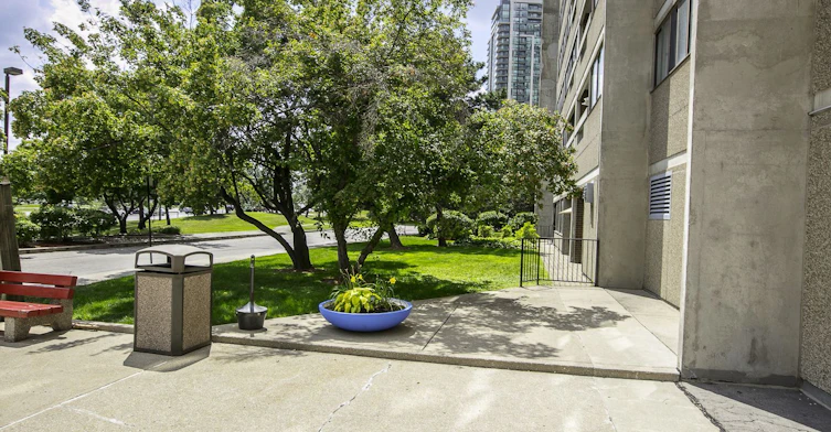 604-50 Elm Drive E, Mississauga, ON, L5A 3X2 - 5