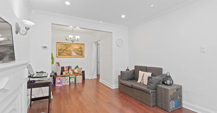 55 Hartley Avenue, Toronto, ON, M6E 4E9 - 7