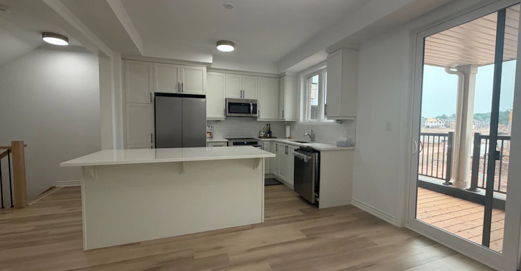 3384 Wrybill Path, Oakville, ON, L6H 8E4 - 13