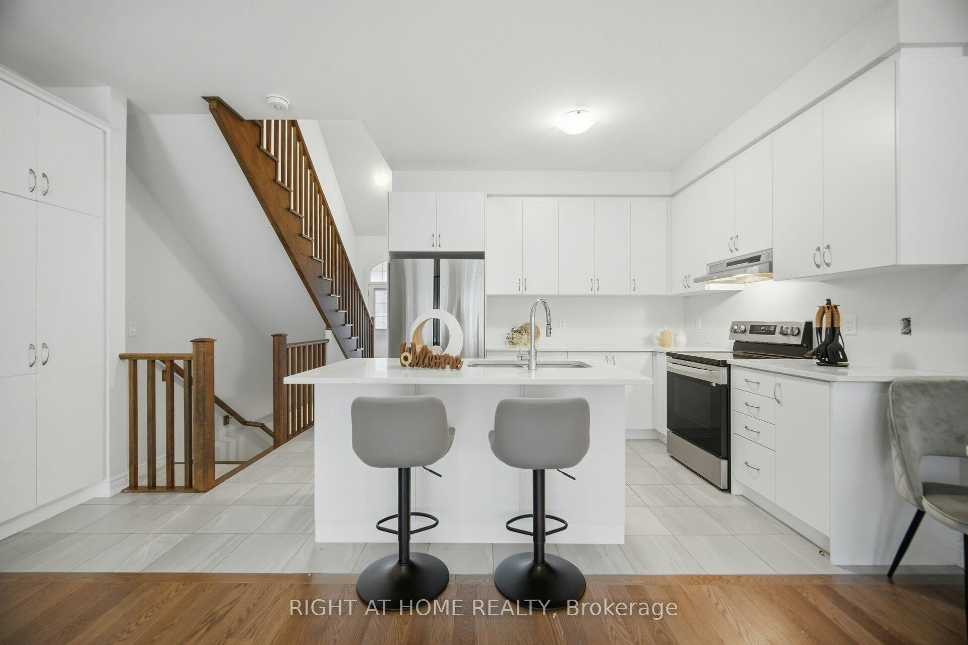 41 Overlea Drive, Brampton, ON, L6R 4B5 - 10