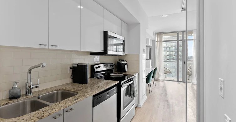 1307-103 The Queensway Avenue, Toronto, ON, M6S 5B3 - 13