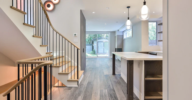 232 Willard Avenue, Toronto, ON, M6S 3P8 - 4