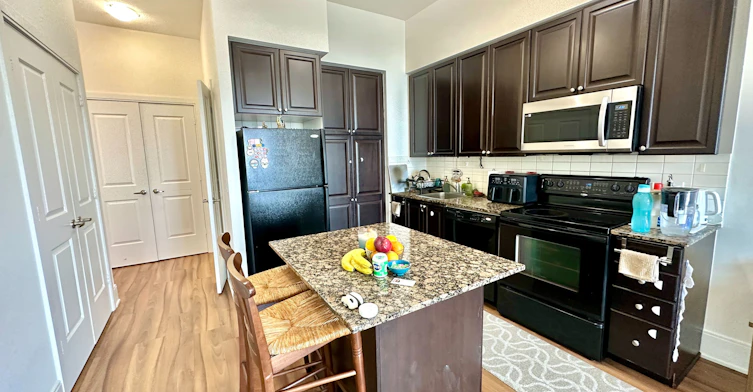 PH1-330 Burnhamthorpe Road W, Mississauga, ON, L5B 0E1 - 8