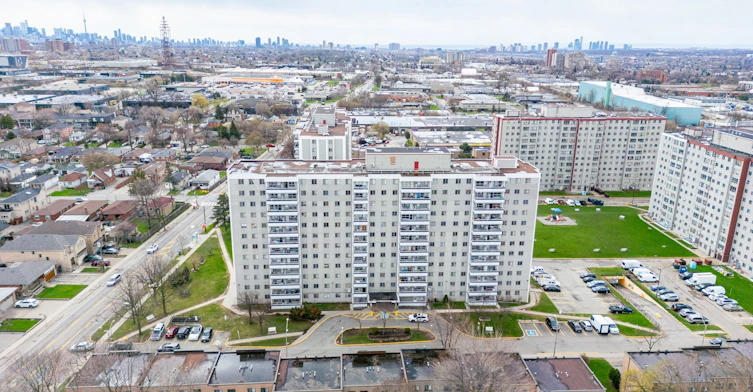 1208-200 Lotherton Pathway, Toronto, ON, M6B 2G9 - 36