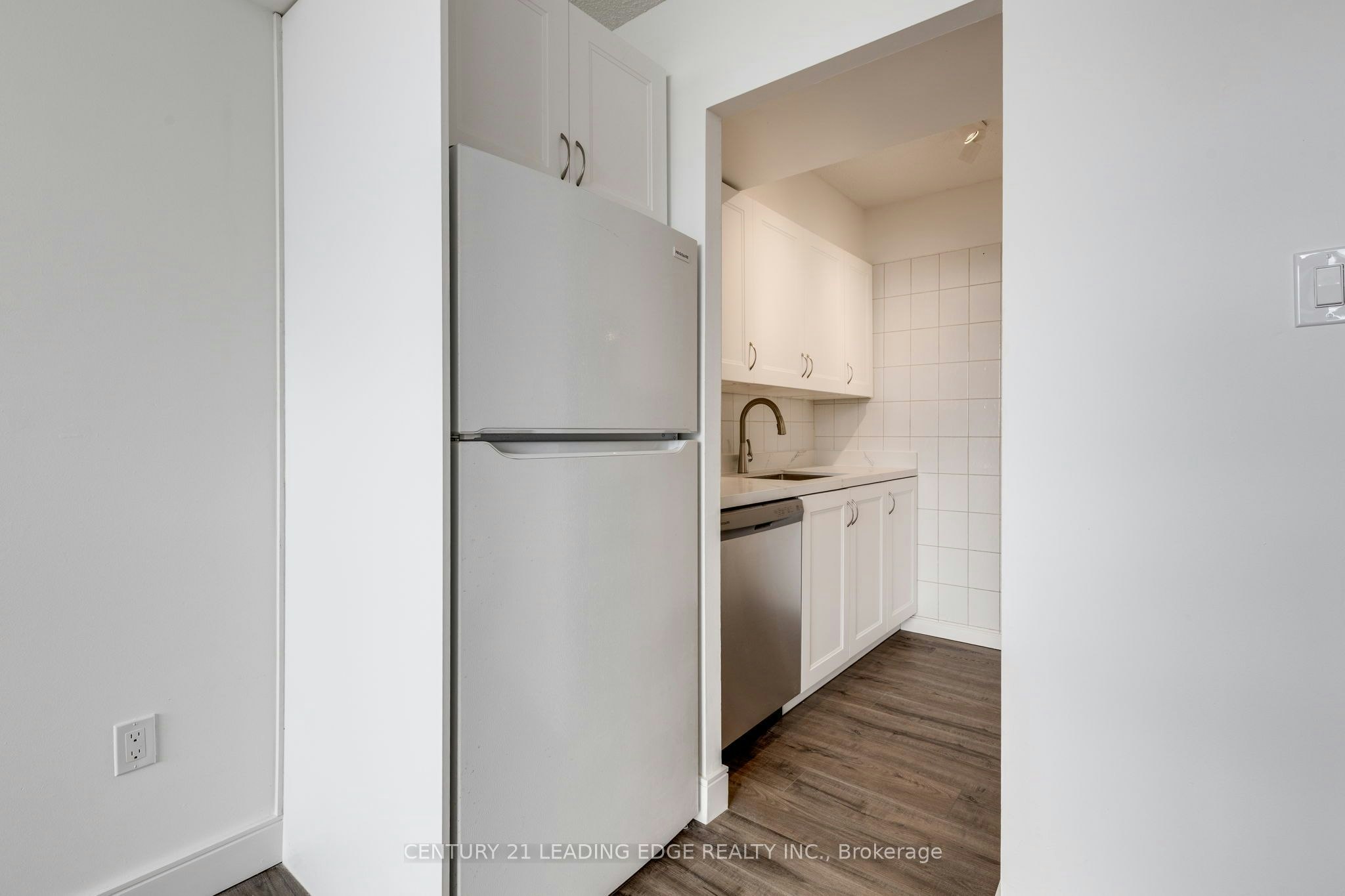 1208-200 Lotherton Pathway, Toronto, ON, M6B 2G9 - 23