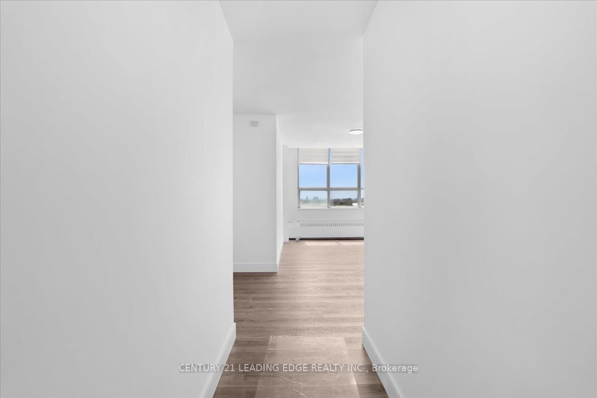 1208-200 Lotherton Pathway, Toronto, ON, M6B 2G9 - 8