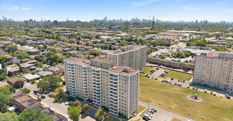1208-200 Lotherton Pathway, Toronto, ON, M6B 2G9 - 3