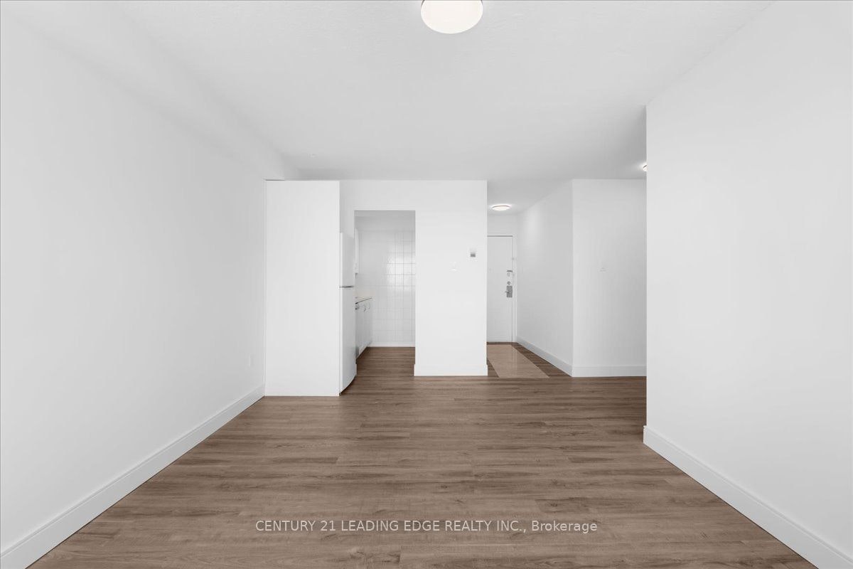 1208-200 Lotherton Pathway, Toronto, ON, M6B 2G9 - 6