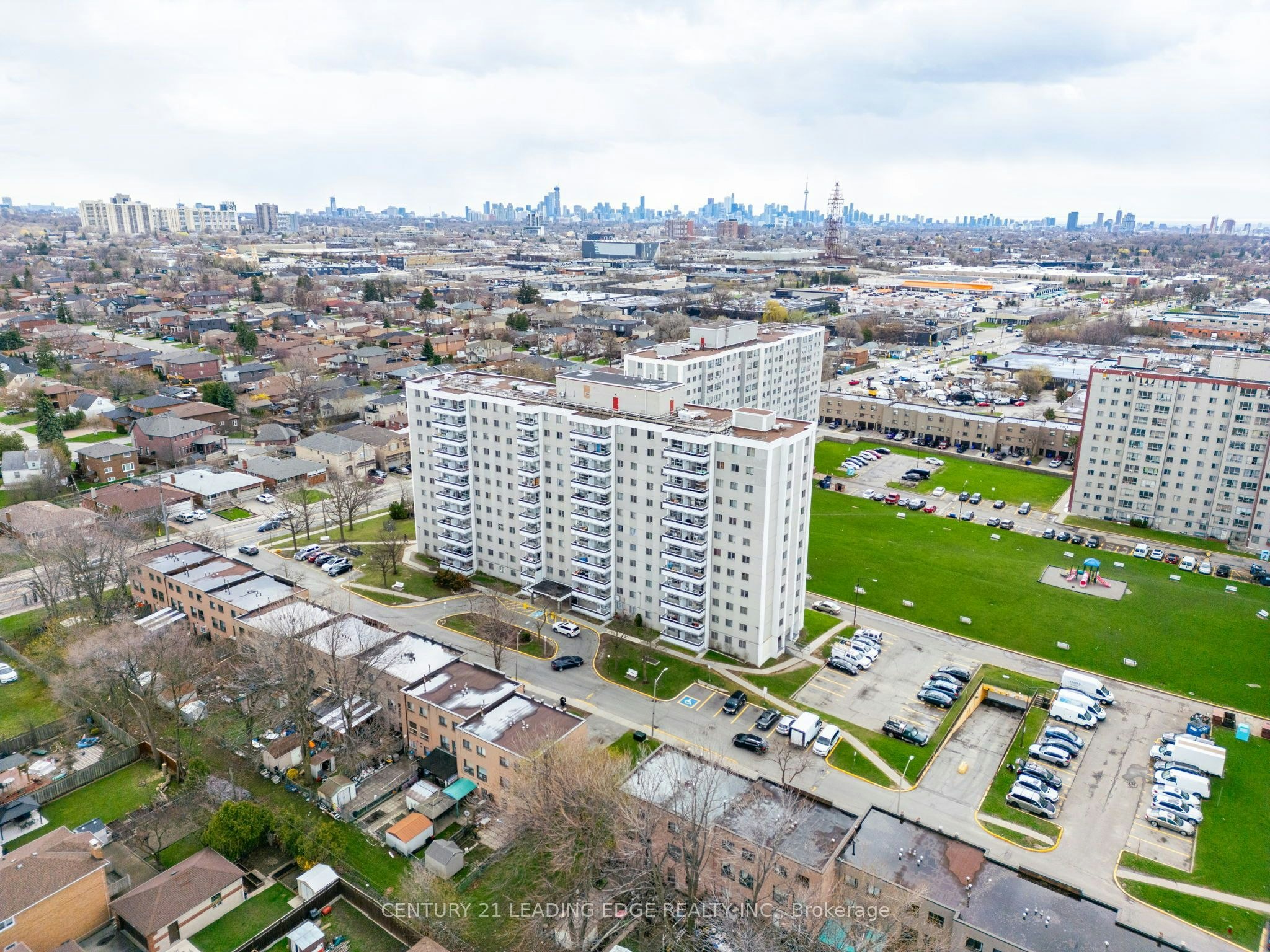 1208-200 Lotherton Pathway, Toronto, ON, M6B 2G9 - 38