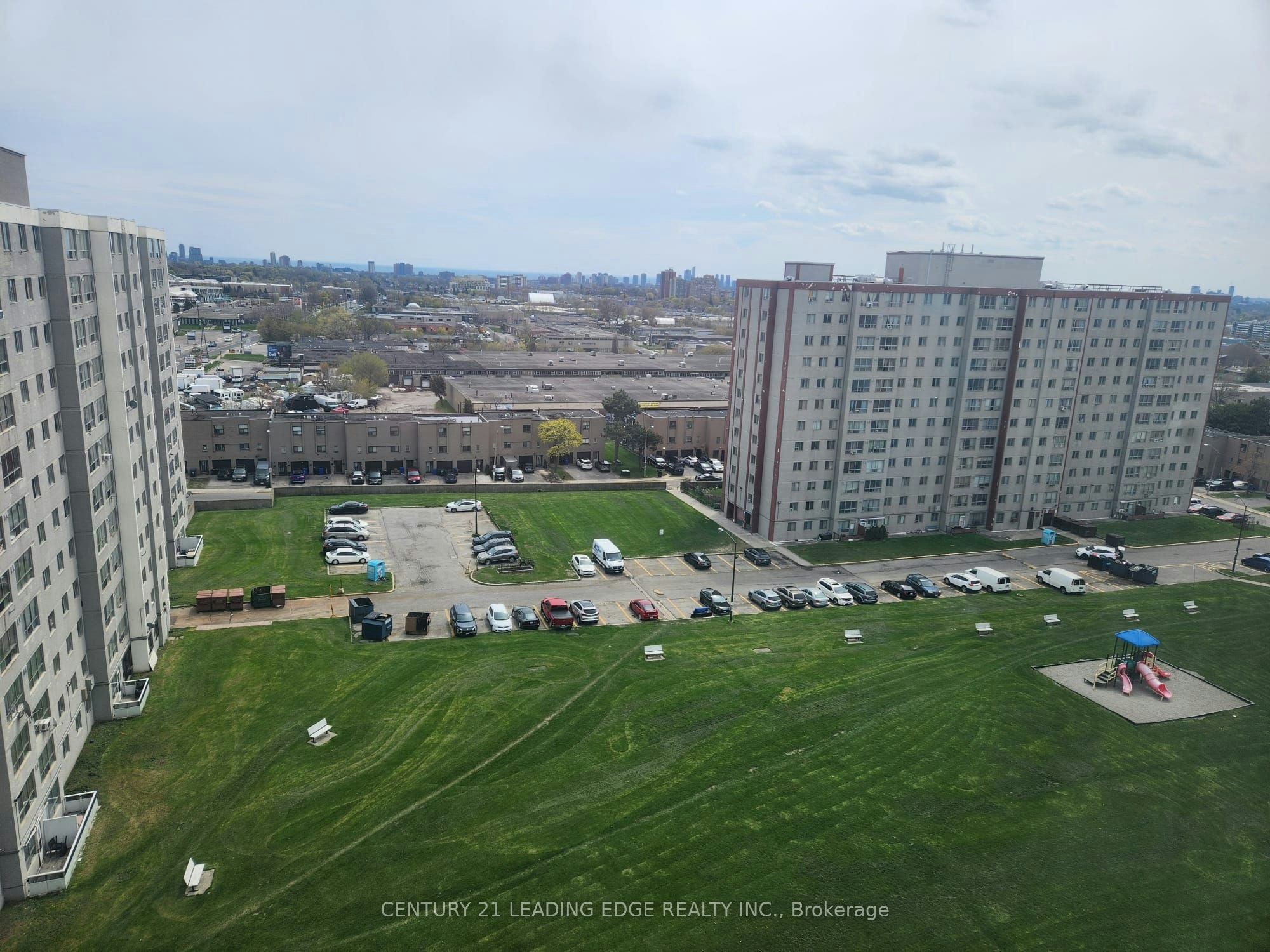 1208-200 Lotherton Pathway, Toronto, ON, M6B 2G9 - 46
