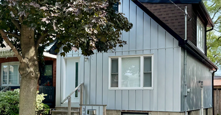 37 White Avenue, Toronto, ON, M6N 1S7