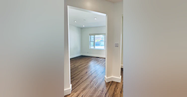 37 White Avenue, Toronto, ON, M6N 1S7 - 4