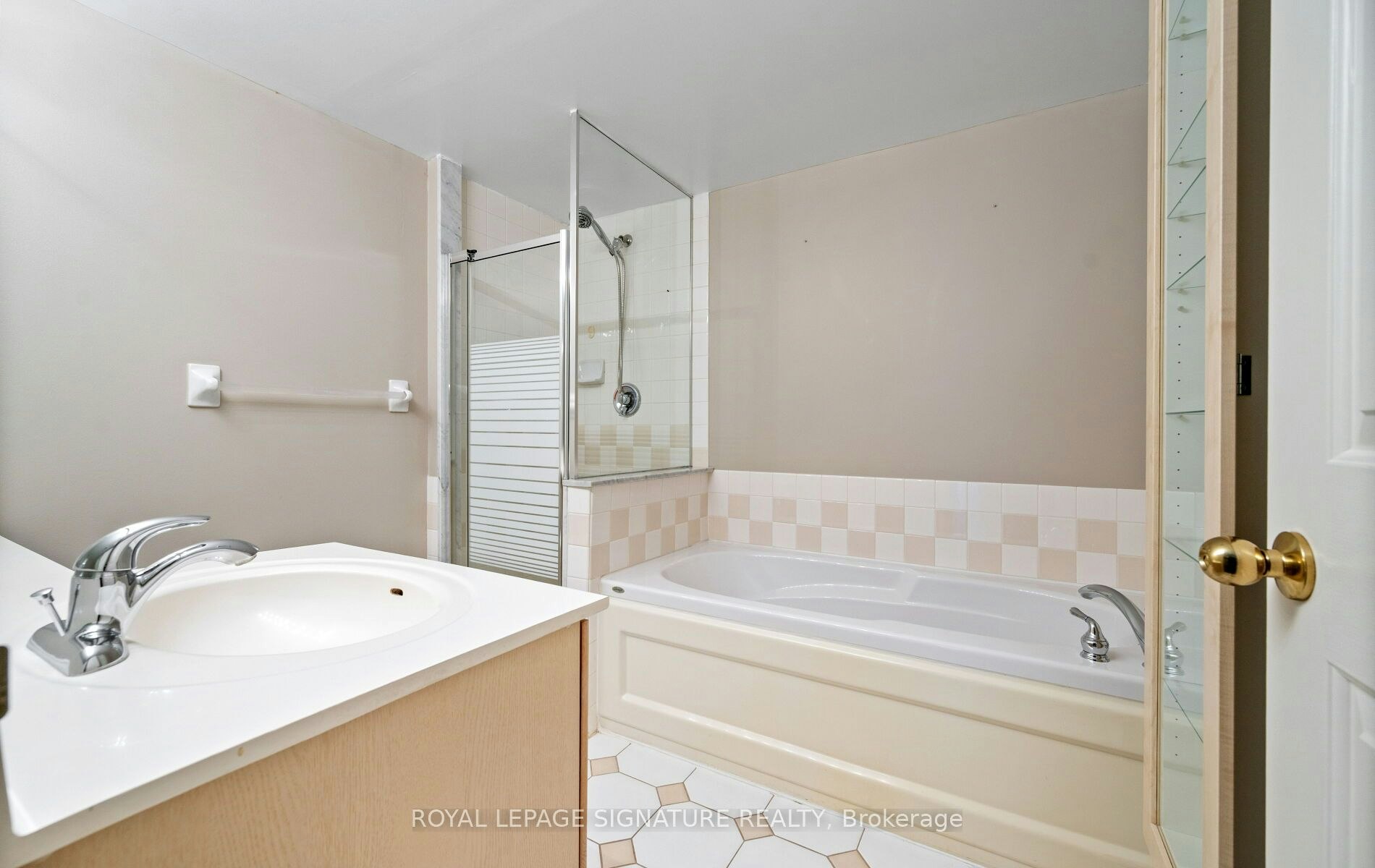 102-101 Subway Crescent, Toronto, ON, M9B 6K4 - 14