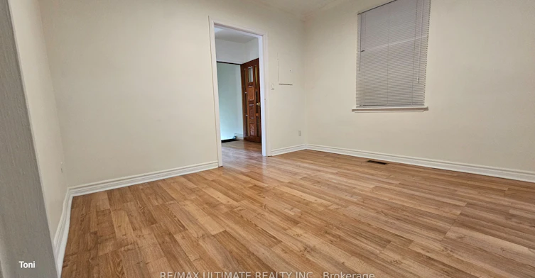 2nd floor-568 Rogers Avenue, Toronto, ON, M6M 1B6 - 13