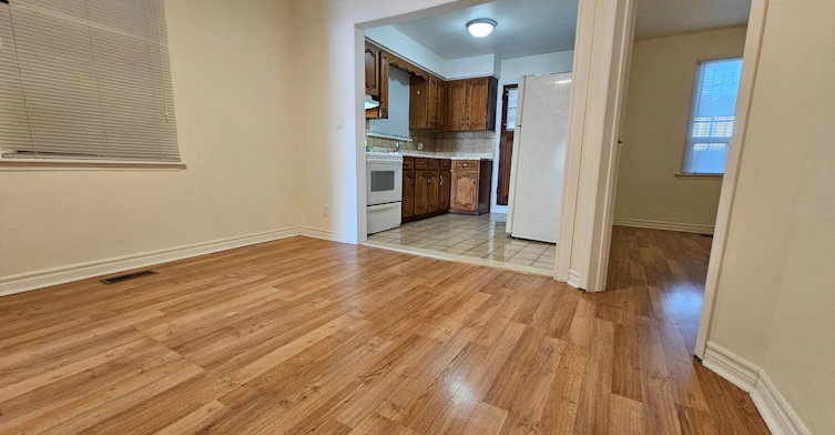 2nd floor-568 Rogers Avenue, Toronto, ON, M6M 1B6 - 2