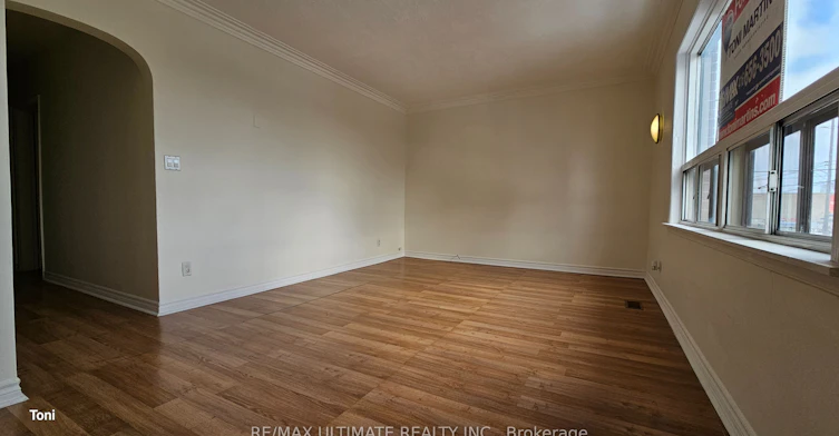 2nd floor-568 Rogers Avenue, Toronto, ON, M6M 1B6 - 21
