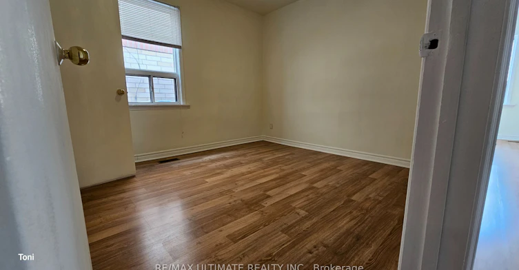 2nd floor-568 Rogers Avenue, Toronto, ON, M6M 1B6 - 16