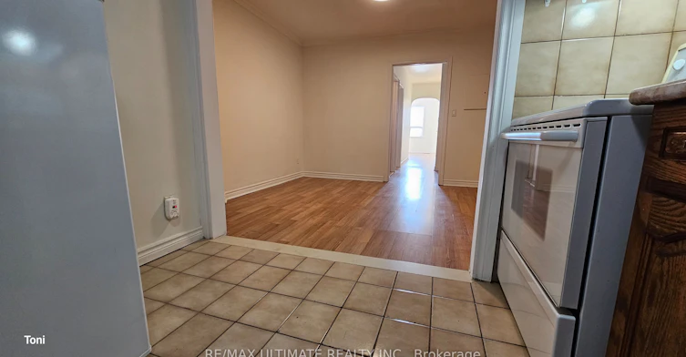 2nd floor-568 Rogers Avenue, Toronto, ON, M6M 1B6 - 9