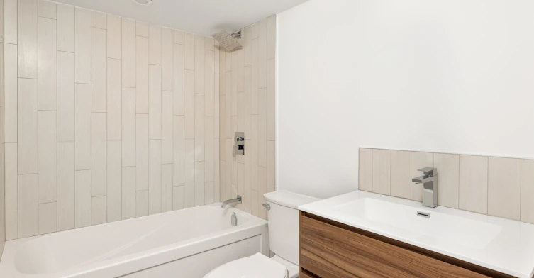 Unit #4-86 Lansdowne Avenue, Toronto, ON, M6K 2V9 - 9