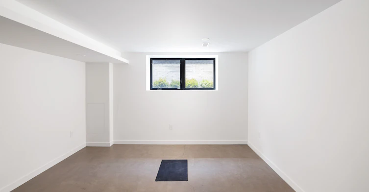 Unit #4-86 Lansdowne Avenue, Toronto, ON, M6K 2V9 - 5