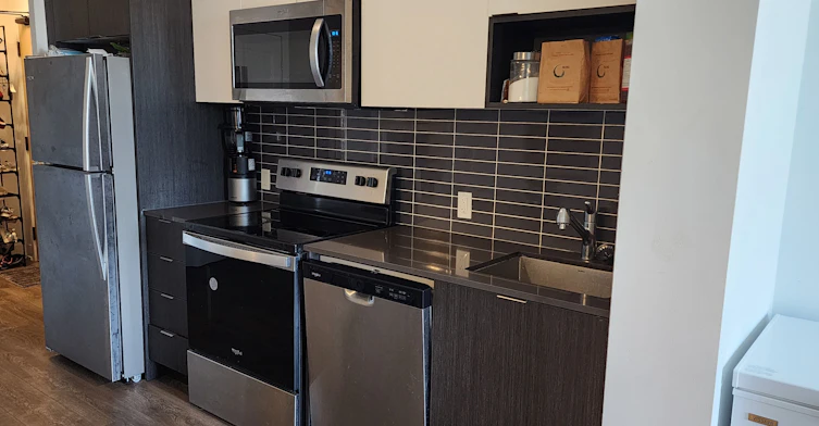 1207W-202 Burnhamthorpe Road E, Mississauga, ON, L5A 0B2 - 12