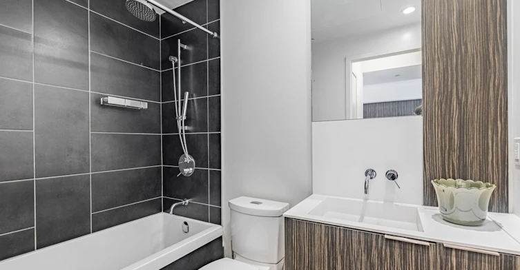 602-1990 Bloor Street W, Toronto, ON, M6P 0B6 - 4