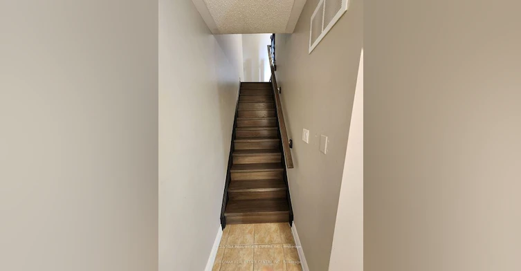950 Burgess Gardens, Milton, ON, L9T 0K6 - 18