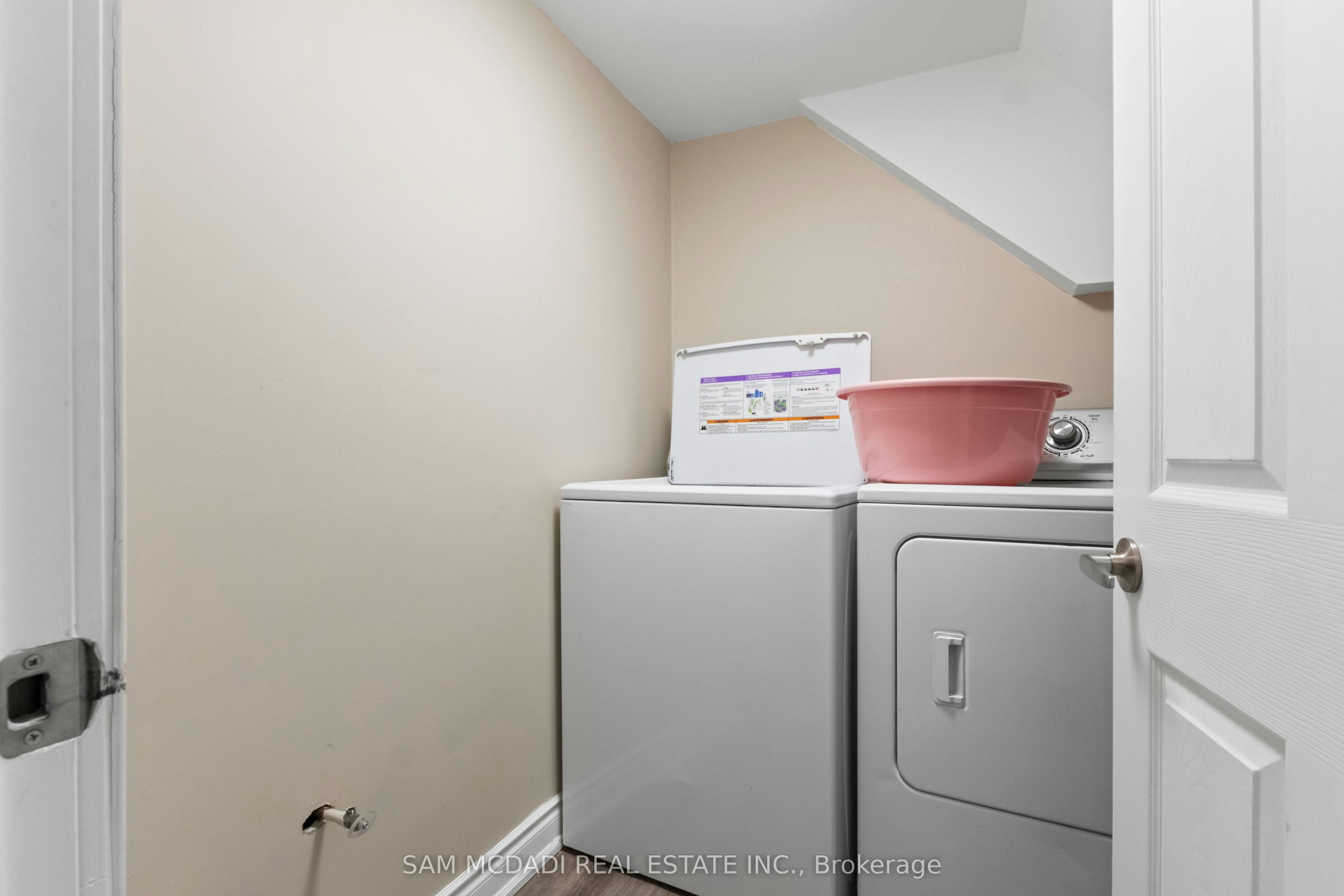 1821 Christopher Road, Mississauga, ON, L5J 2K7 - 3