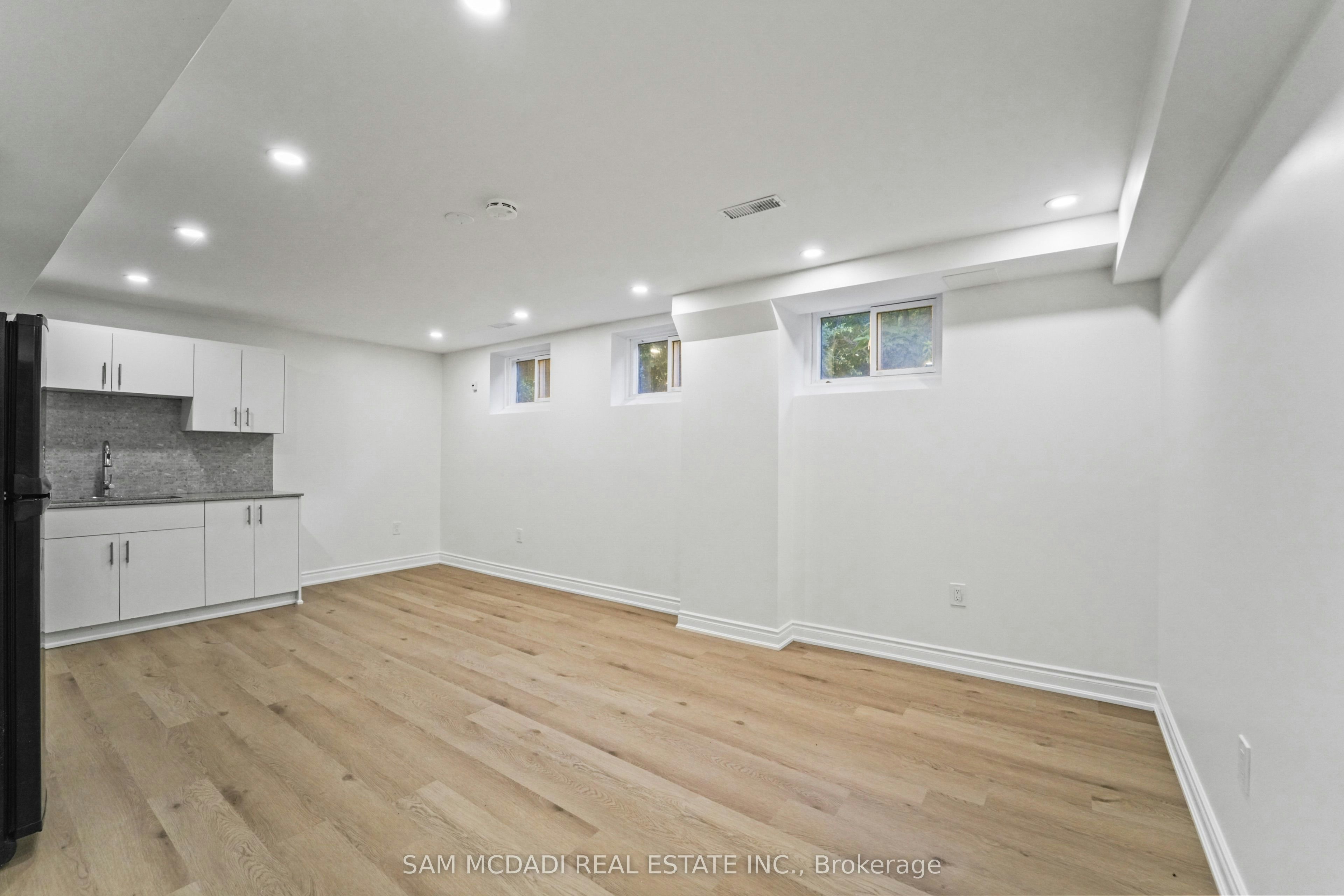 1821 Christopher Road, Mississauga, ON, L5J 2K7 - 5