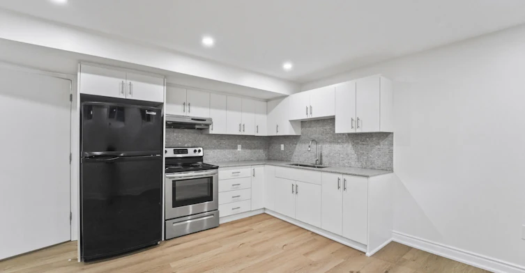 1821 Christopher Road, Mississauga, ON, L5J 2K7 - 8