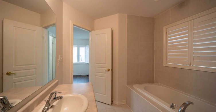 5570 Meadowcrest Avenue, Mississauga, ON, L5M 0V1 - 19