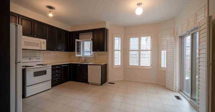 5570 Meadowcrest Avenue, Mississauga, ON, L5M 0V1 - 8