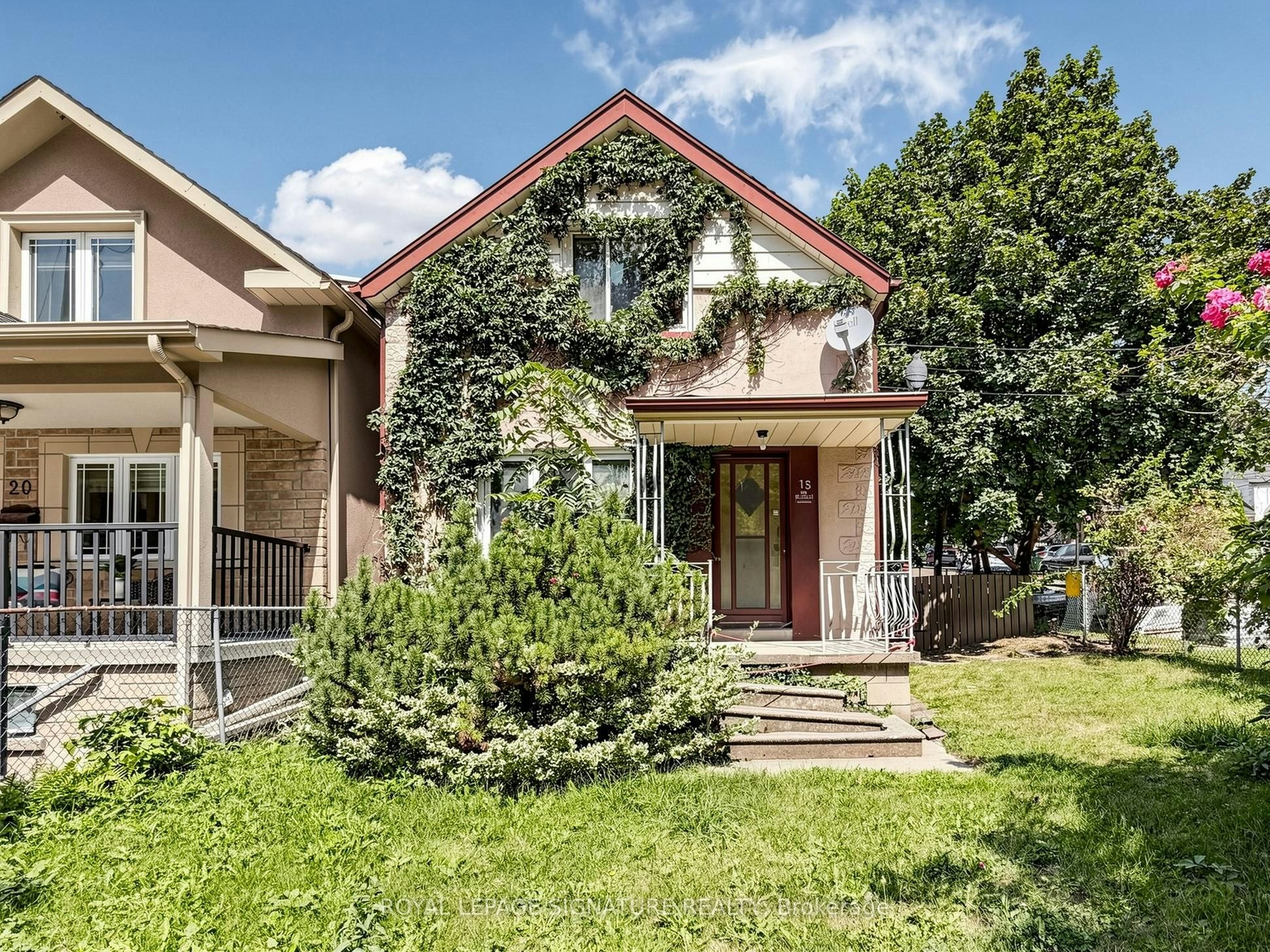 18 Dunraven Drive, Toronto, ON, M6M 1H1