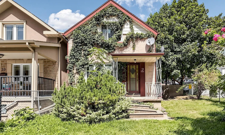 18 Dunraven Drive