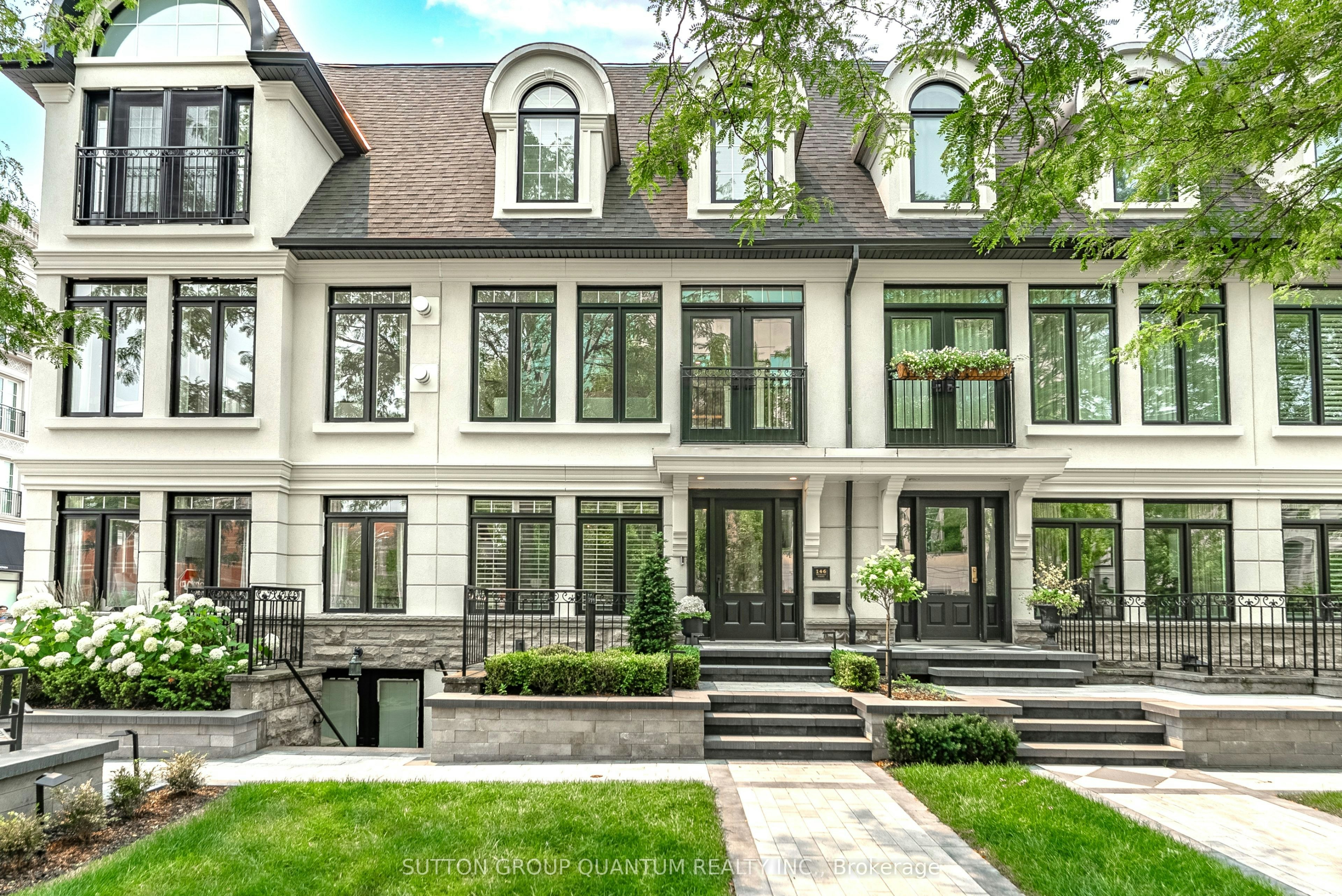 146 Reynolds Street, Oakville, ON, L6J 3K9