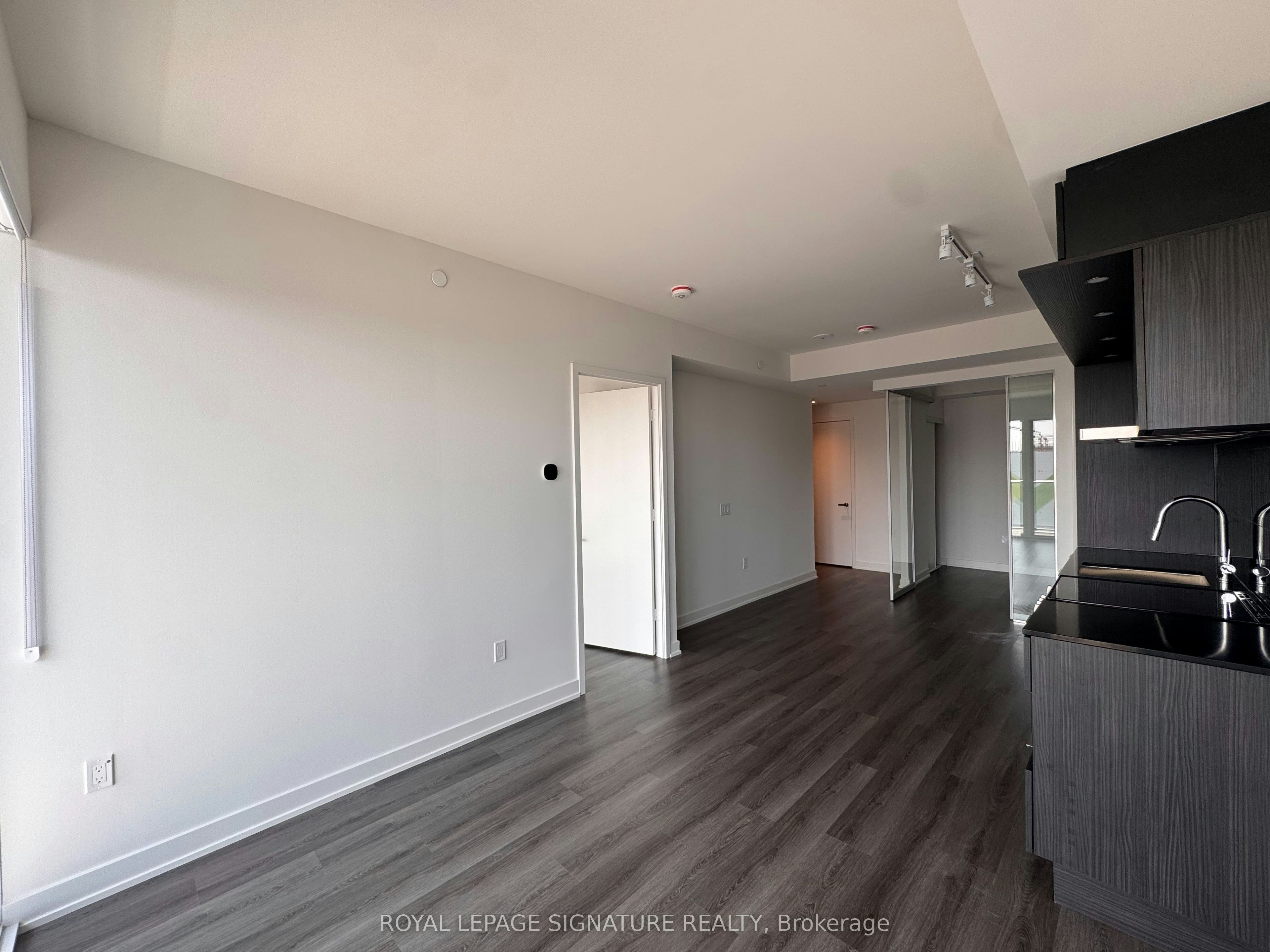 4601-448 Burnhamthorpe Road W, Mississauga, ON, L5B 0R4 - 3