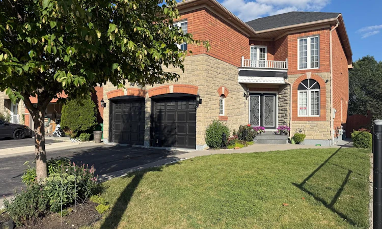 42 Cobblestone Court