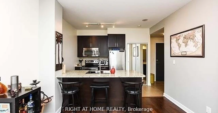 3610-4070 Confederation Parkway, Mississauga, ON, L5B 0E9 - 3