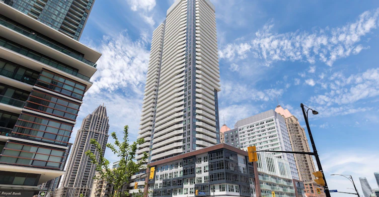 1003-4065 Confederation Pkwy W Parkway N, Mississauga, ON, L5B 0L4