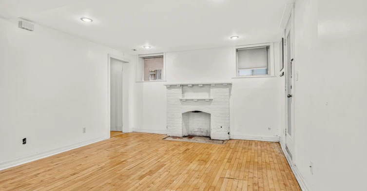 Lower-483 Parkside Drive, Toronto, ON, M6R 2Z9