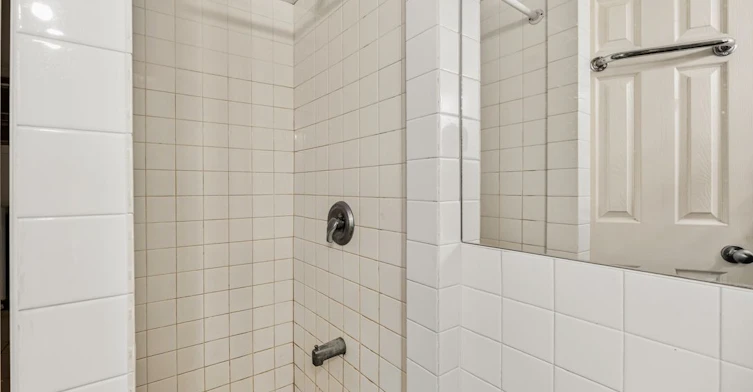 Lower-483 Parkside Drive, Toronto, ON, M6R 2Z9 - 15