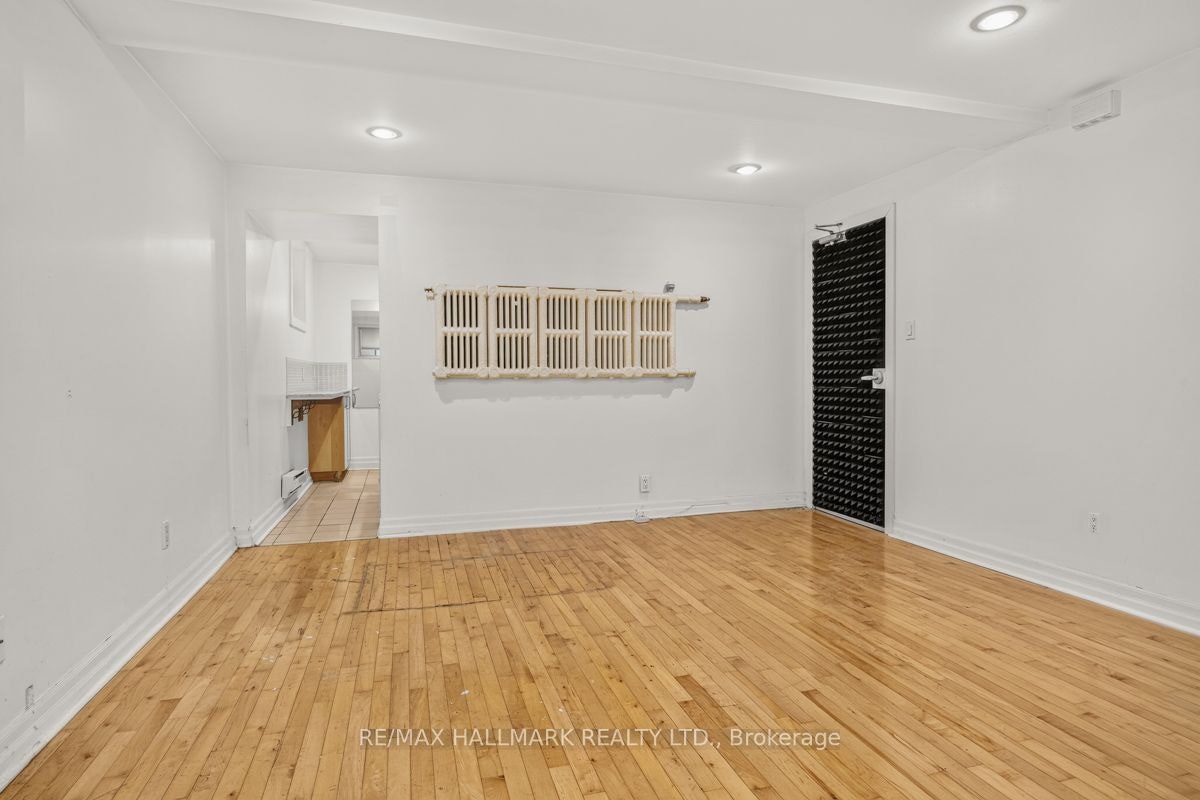 Lower-483 Parkside Drive, Toronto, ON, M6R 2Z9 - 6
