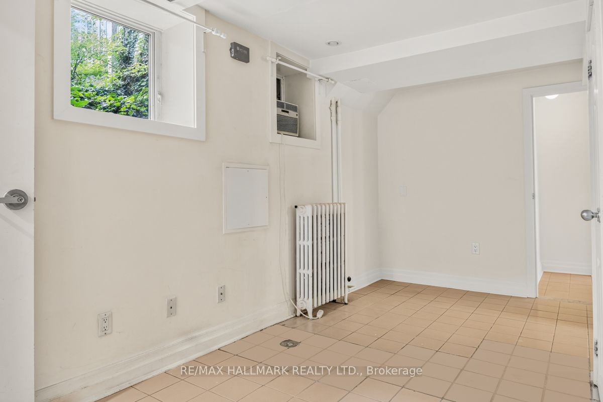 Lower-483 Parkside Drive, Toronto, ON, M6R 2Z9 - 15