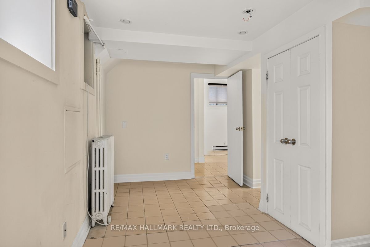 Lower-483 Parkside Drive, Toronto, ON, M6R 2Z9 - 14