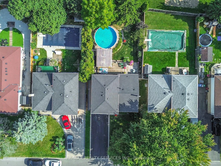 16 Grassington Crescent, Brampton, ON, L6S 1Z6