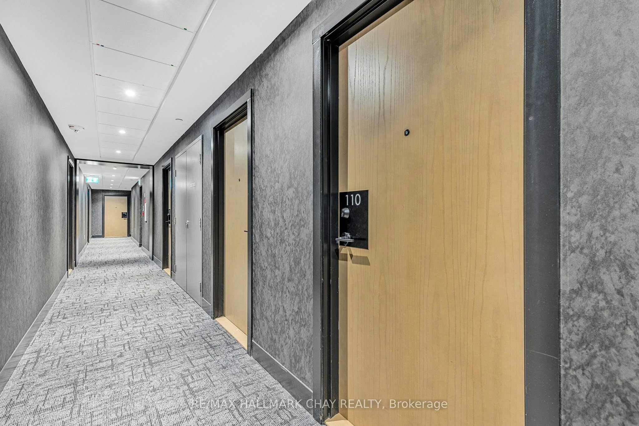 110-2300 St. Clair Avenue W, Toronto, ON, M6N 1K8 - 7
