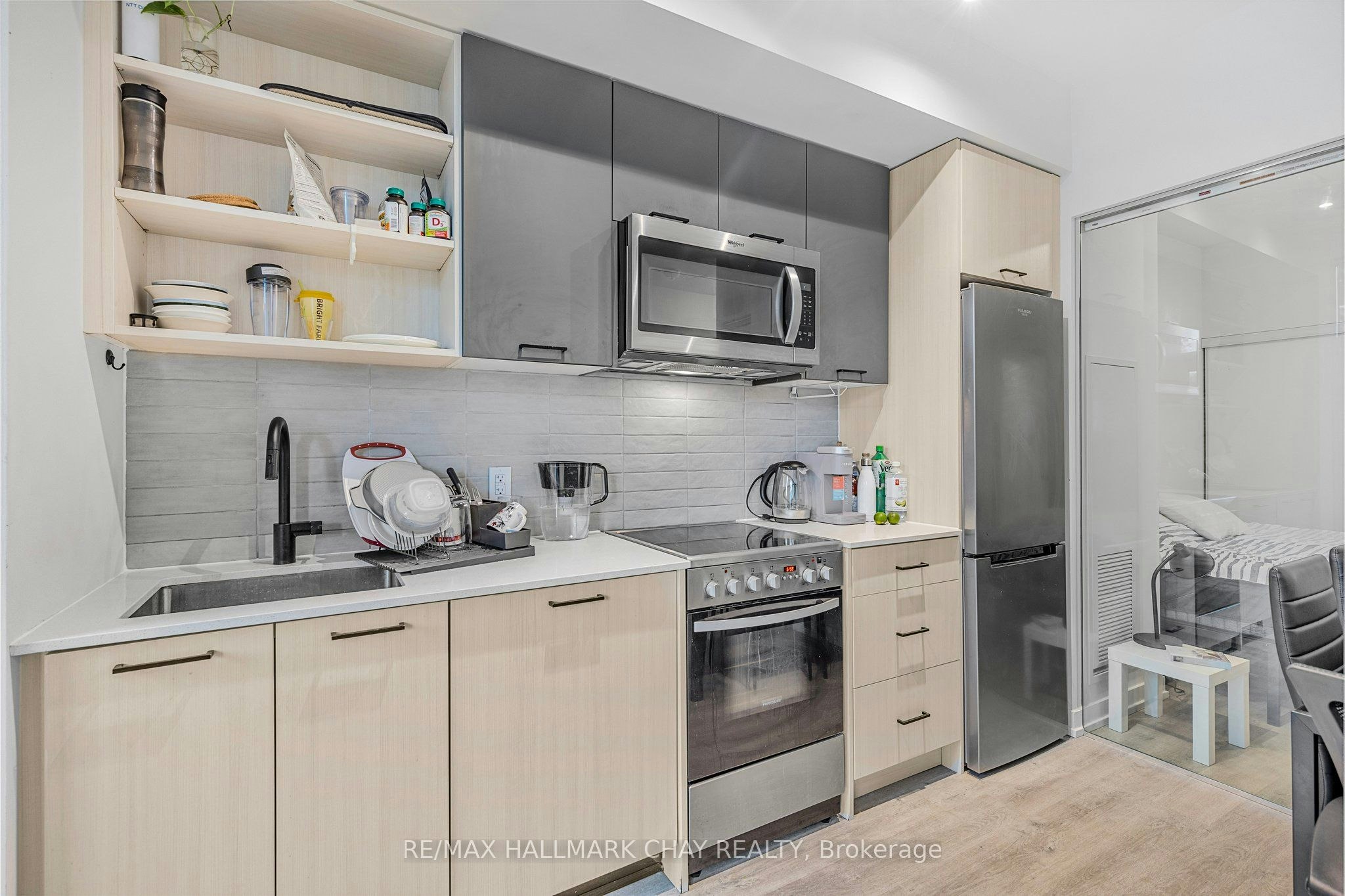110-2300 St. Clair Avenue W, Toronto, ON, M6N 1K8 - 11