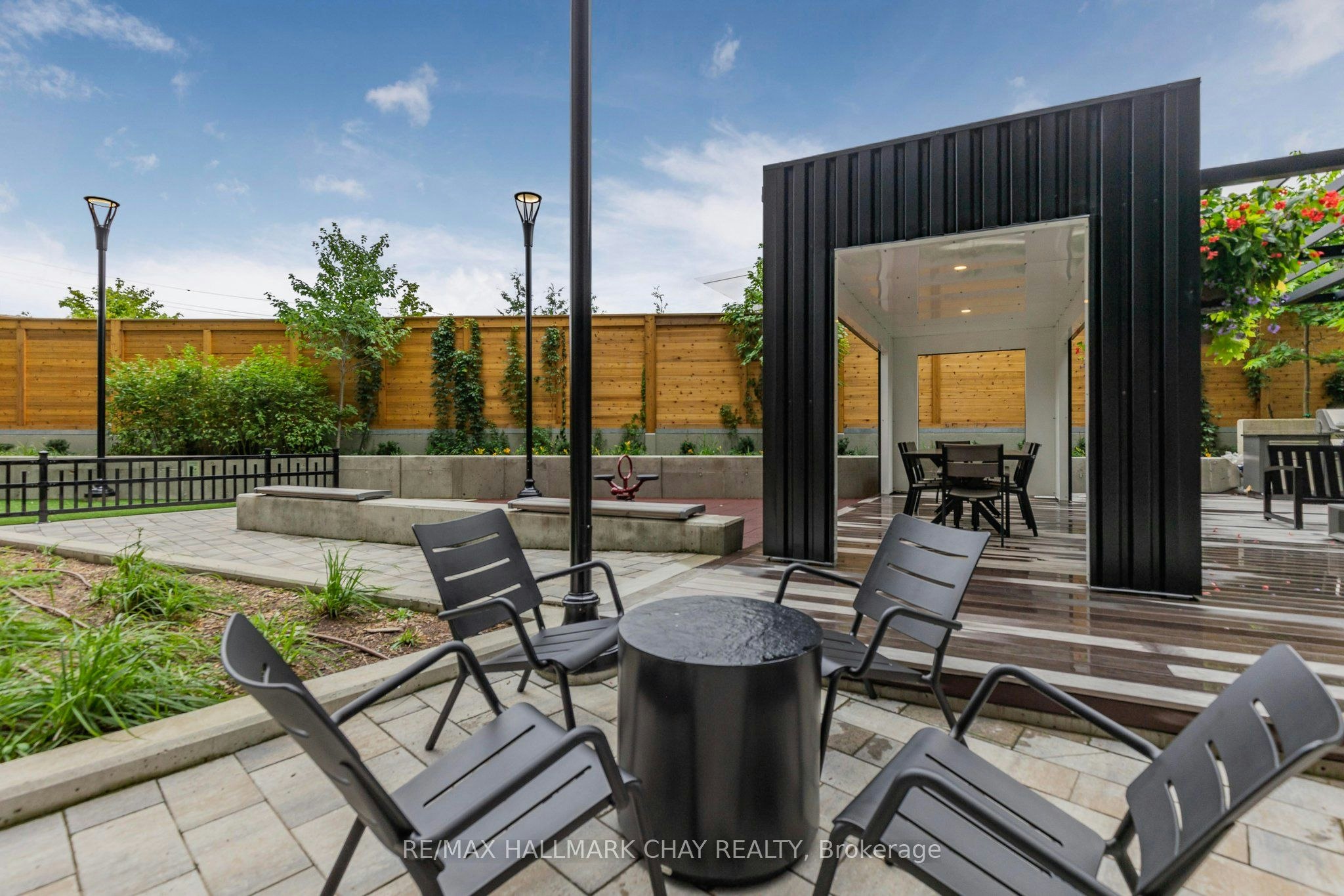110-2300 St. Clair Avenue W, Toronto, ON, M6N 1K8 - 26