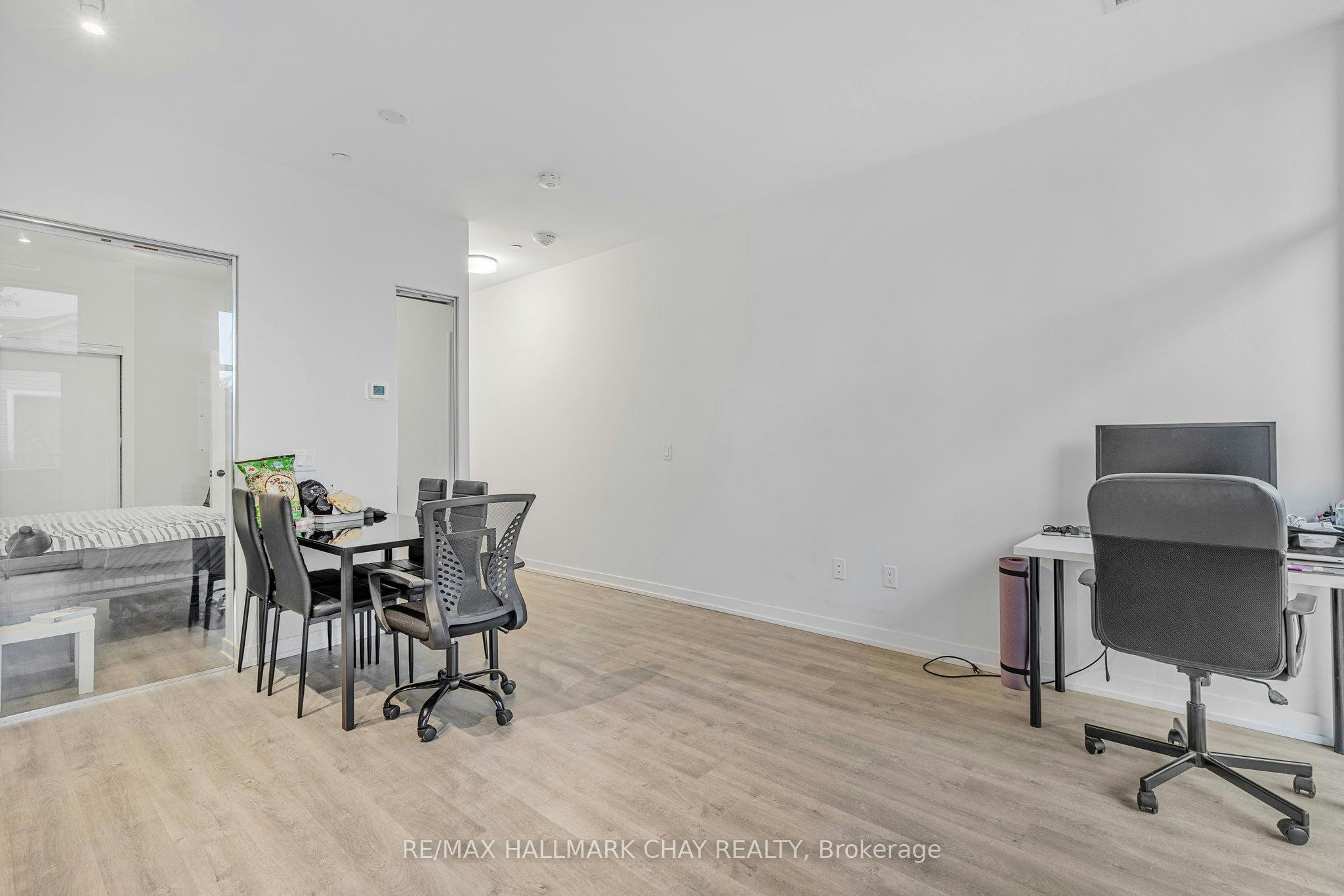 110-2300 St. Clair Avenue W, Toronto, ON, M6N 1K8 - 9