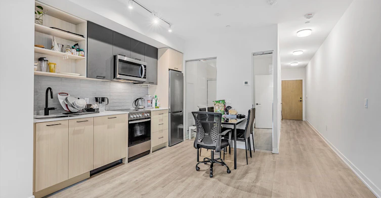 110-2300 St. Clair Avenue W, Toronto, ON, M6N 1K8 - 10
